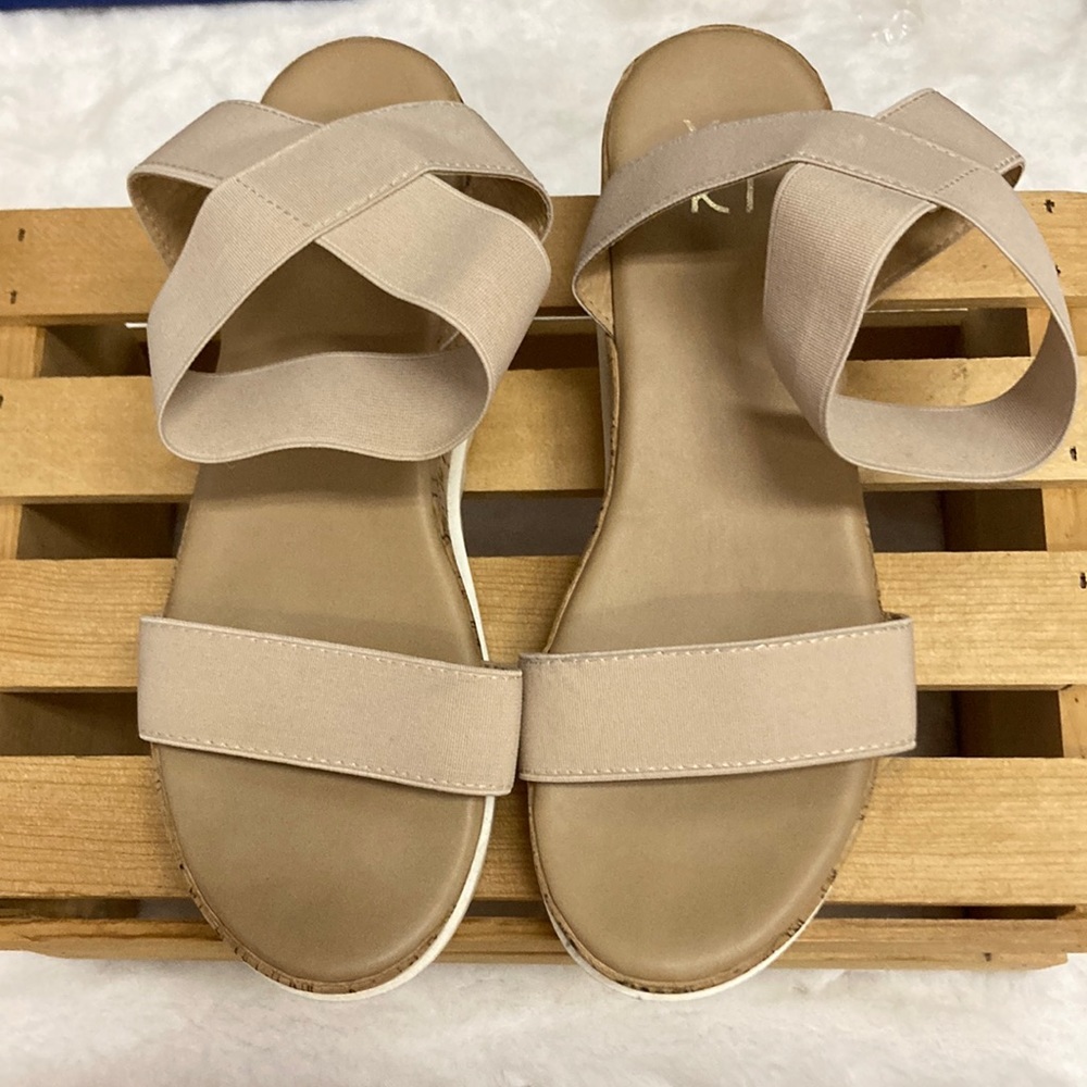 YOKI Wedge Sandals Size 6.5
